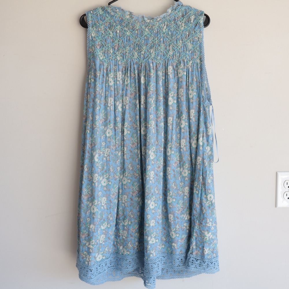 Free People Blue Floral Smocked Mini Dress Sleeveless Crochet Lace Medium